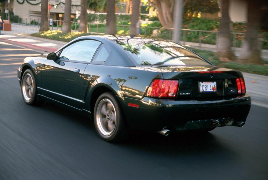  Ford Mustang Bullitt GT 2001 года  (фото 10 из 26)
